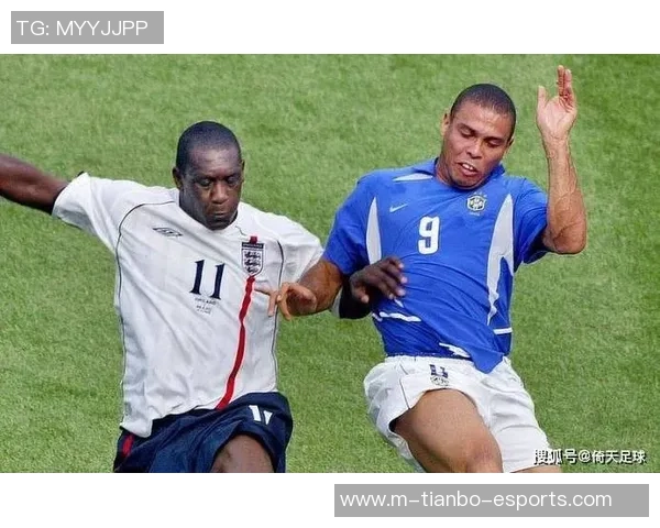 短发魅力足球明星发型解析与时尚搭配技巧分享